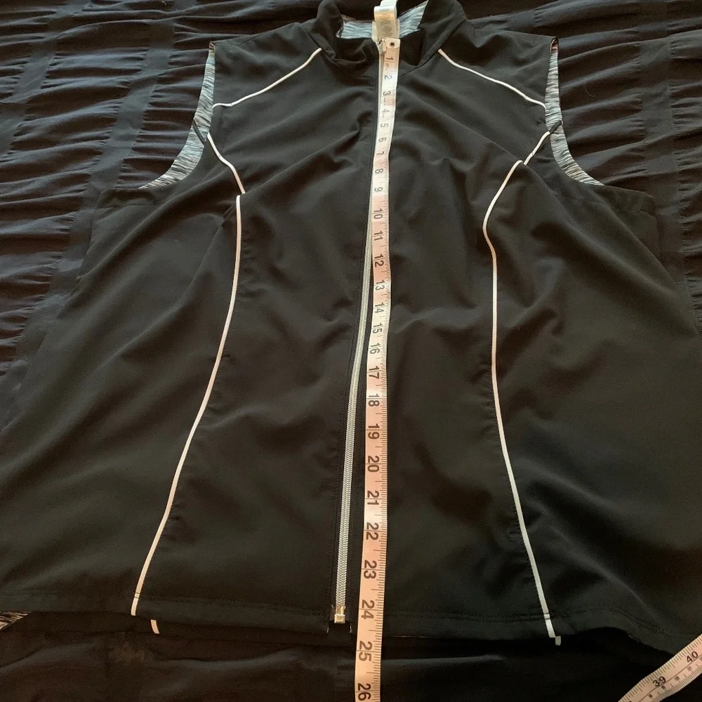 COPY - Zenergy Golf Chicos reversiable zip up vest Sz 2 - Picture 14 of 16